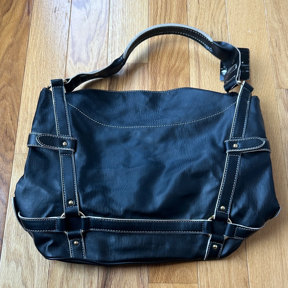 Axcess Black Shoulder Bag